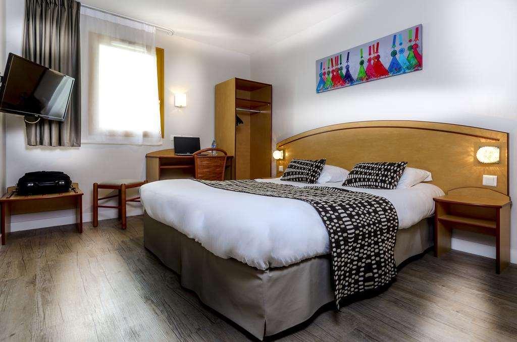 Brit Hotel Quimper Nord Ergué-Gabéric 객실 사진